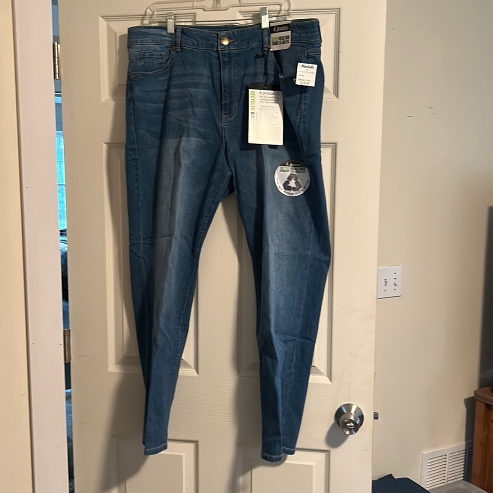 Women’s jeans